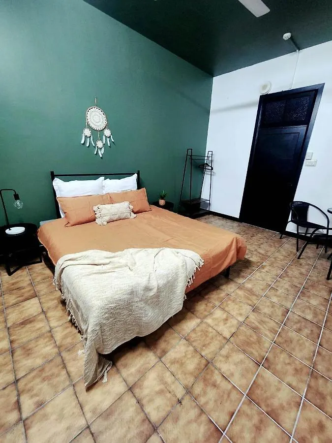 Hostel Wanna Stay? Cairns Australia